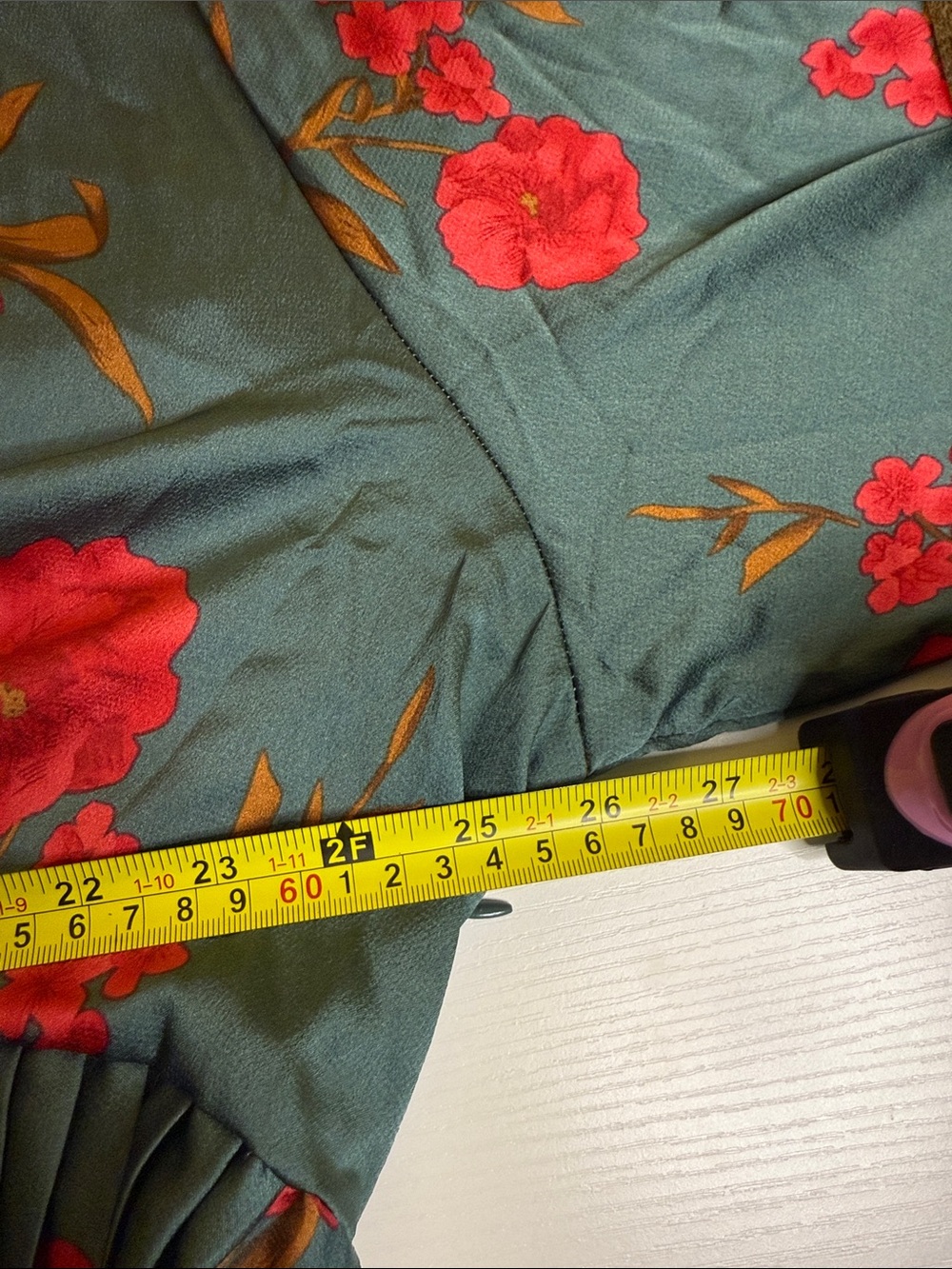 PrettyLittleThing Emerald Green Midi Dress Red Floral Print and pleated skirt - Picture 6 of 8